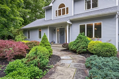 109 Sleight Plass Rd, Poughkeepsie, NY 12603 - photo 2