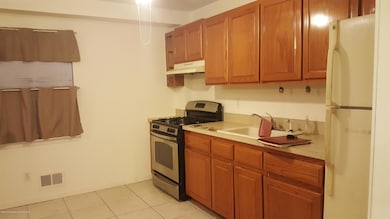 123 Essex Dr, Staten Island, NY 10314 - photo 3