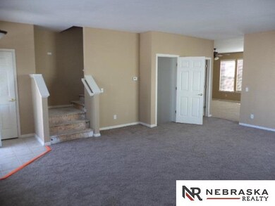 2404 Quartz Dr, Papillion, NE 68046 - photo 3