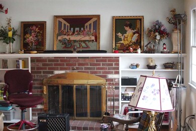 22 Hooker St, Nashua, NH 03064 - photo 2