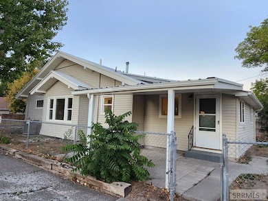 1404 4th Ave E, Twin Falls, ID 83301 - photo 2