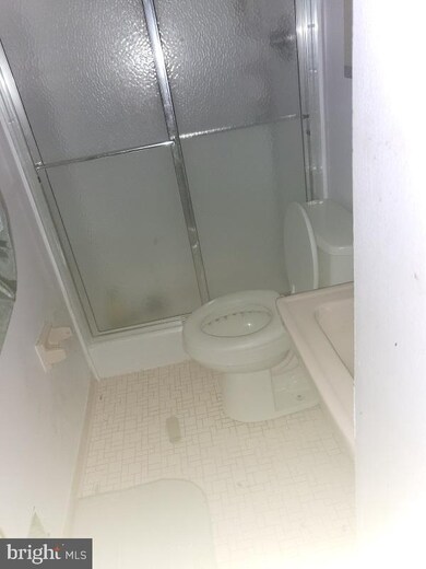 7310 Gavin St, New Carrollton, MD 20784 - photo 2