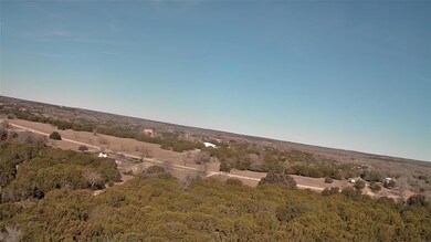1042 White Bluff Dr, Whitney, TX 76692 - photo 3