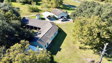 35 Private Road 815, Markham, TX 77456 - photo 2