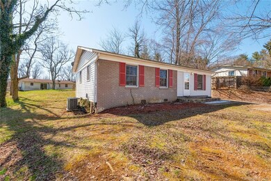 119 Wyatt St, Asheville, NC 28803 - photo 4