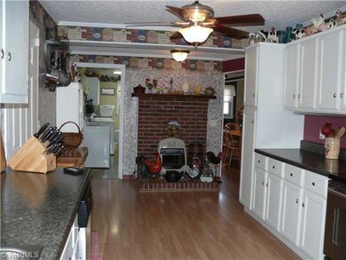 3135 Plainfield Rd, Sophia, NC 27350 - photo 4