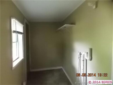 329 1/2 S 6th St, Eufaula, OK 74432 - photo 6