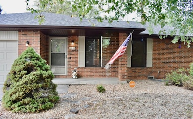 440 N Barker Ave, Bolivar, MO 65613 - photo 2