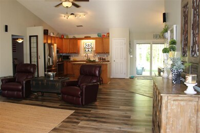 200 Pin Oak Ln, Harrisburg, IL 62946 - photo 6