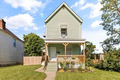 02-Exterior Front_Whitethorne II