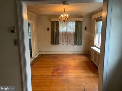229 W Albemarle Ave, Lansdowne, PA 19050 - photo 5