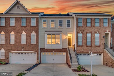 25840 Kirkwood Square, Chantilly, VA 20152 - photo 2