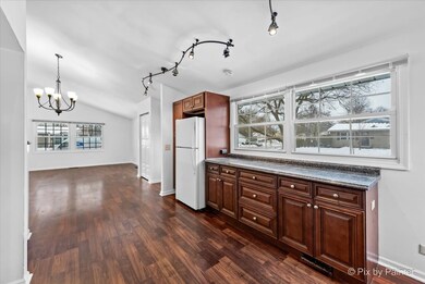 1265 Navajo Dr, Carpentersville, IL 60110 - photo 4