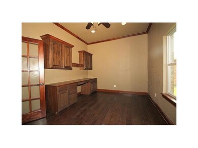 Studio/Study/Office.