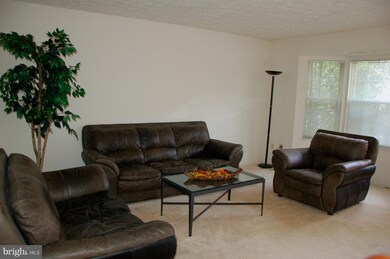 13331 Burkitts Rd, Fairfax, VA 22033 - photo 2