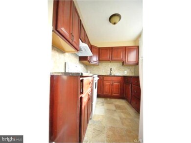 848 Cattell St, Easton, PA 18042 - photo 3