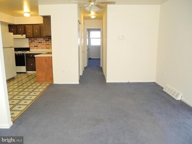 11936 Waldemire Dr unit B, Philadelphia, PA 19154 - photo 3