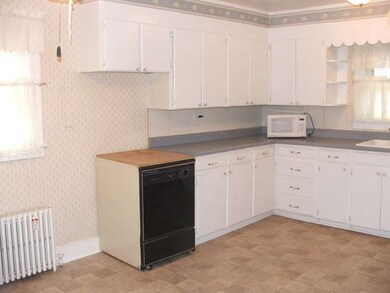 1012 Flossmoor Ave, Waukegan, IL 60085 - photo 6