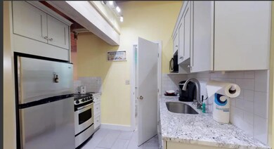 21 Island Inn Rd unit 33, Oak Bluffs, MA 02568 - photo 4