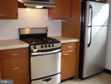 319 W Centre St, Woodbury, NJ 08096 - photo 6