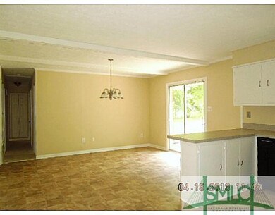 Dining Room. SPACIOUS DINING