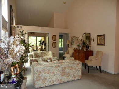 5823 Linden Square Ct unit 52, Rockville, MD 20852 - photo 4