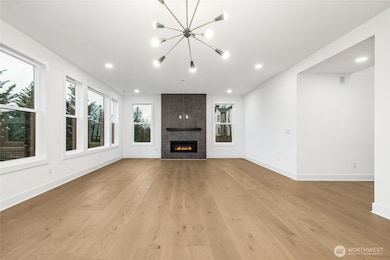 For marketing purposes only. Colors and features may vary.