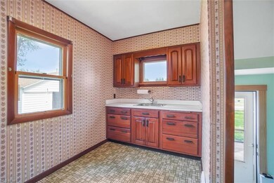 1759 E 36th St, Lorain, OH 44055 - photo 7