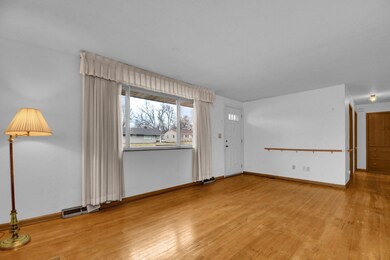 9-web-or-mls-2681-shrewsbury-rd