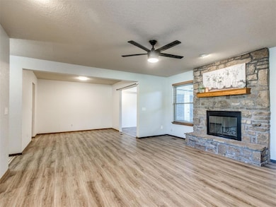 3701 Summer Cloud Dr, Edmond, OK 73013 - photo 7