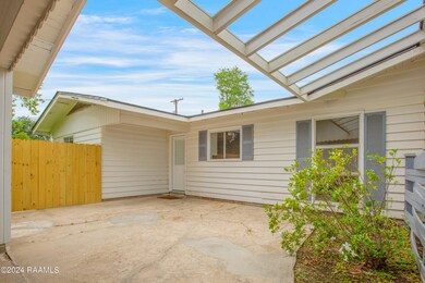 221 Meadow Lane-3