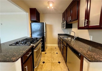 The Manhattan unit 10J, Kansas City, MO 64106 - photo 2