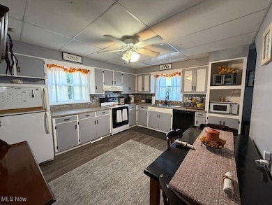 129 E 8th St, Dover, OH 44622 - photo 5