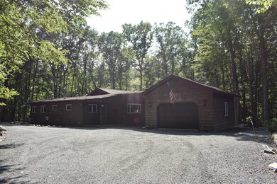 803 Chestnut Ct, Hawley, PA 18428 - photo 2