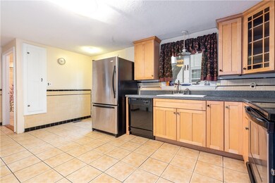 36 Vale Ave, Cranston, RI 02910 - photo 6