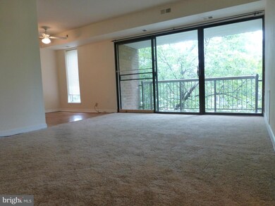 11055 Camfield Ct unit 8C-201, Manassas, VA 20109 - photo 5