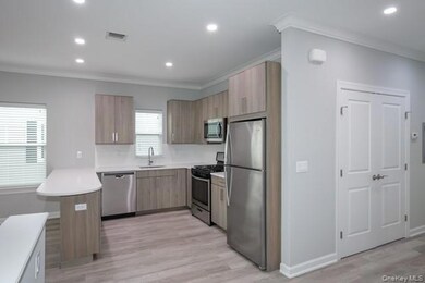 500 Sutton Ct unit 134, Deer Park, NY 11729 - photo 5