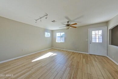 2131 W Edgewood Ave Mesa AZ-print-006-00