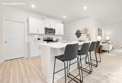 2058 10th St SE, Hickory, NC 28602 - photo 5