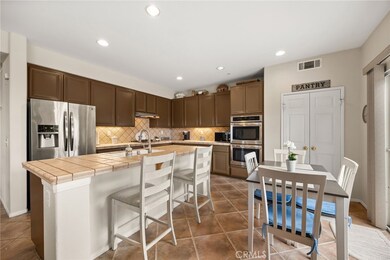 16209 Seminole Way, Fontana, CA 92336 - photo 4