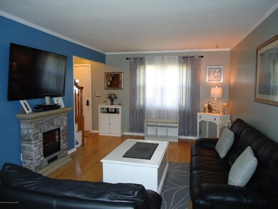 Spacious living room