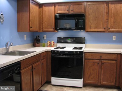 112 Westminster Ct, Harleysville, PA 19438 - photo 7