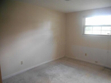 3767 Shirley Ln, Columbus, OH 43228 - photo 7