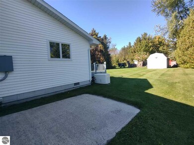 312 W Michigan Ave, Au Gres, MI 48703 - photo 4