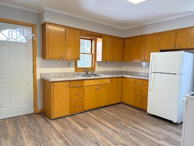 752 Franklin St, Oshkosh, WI 54901 - photo 3