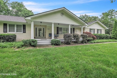 58-web-or-mls-615 Charles Seivers Blvd.-