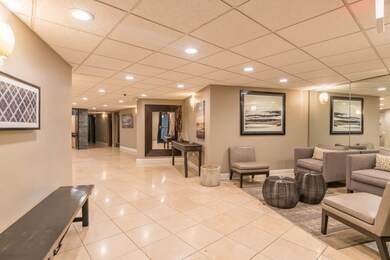 260 E Butterfield Rd unit 208, Elmhurst, IL 60126 - photo 2