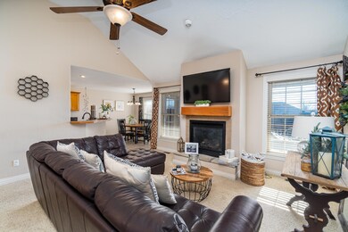 870 W Pembrook Ave-3