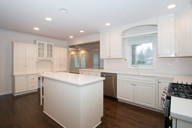 159 E Thompson Dr, Wheaton, IL 60189 - photo 5