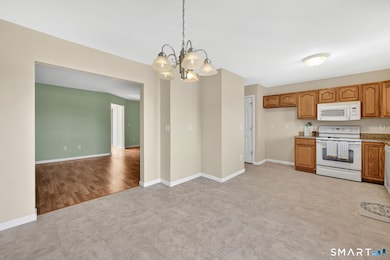 174 Stonefield Dr unit 36, Waterbury, CT 06705 - photo 7